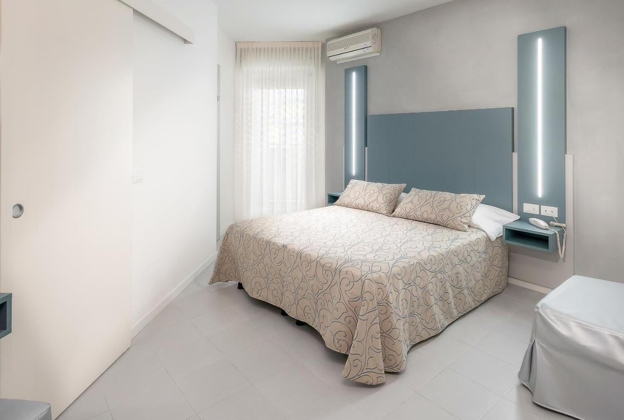 Hotel Marisa Каорле Екстер'єр фото