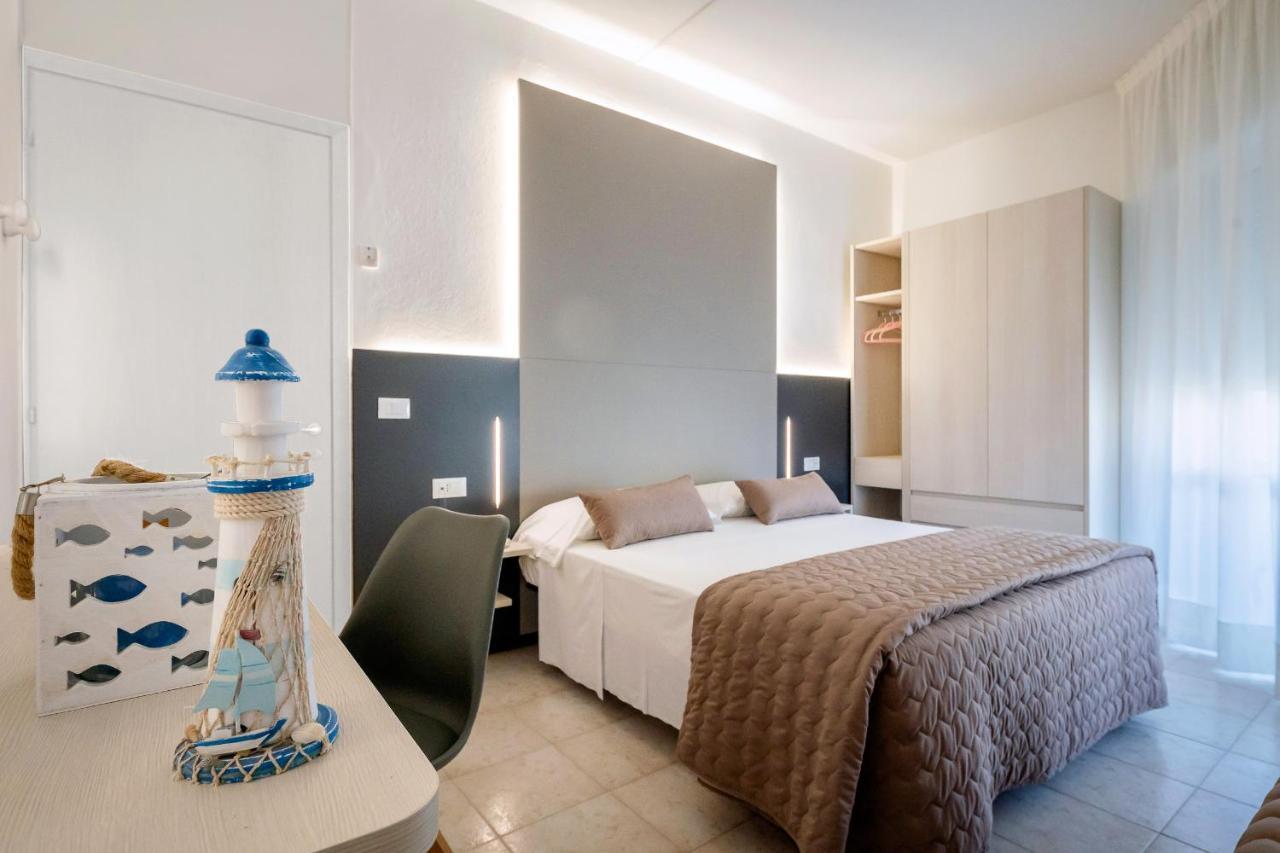 Hotel Marisa Каорле Екстер'єр фото